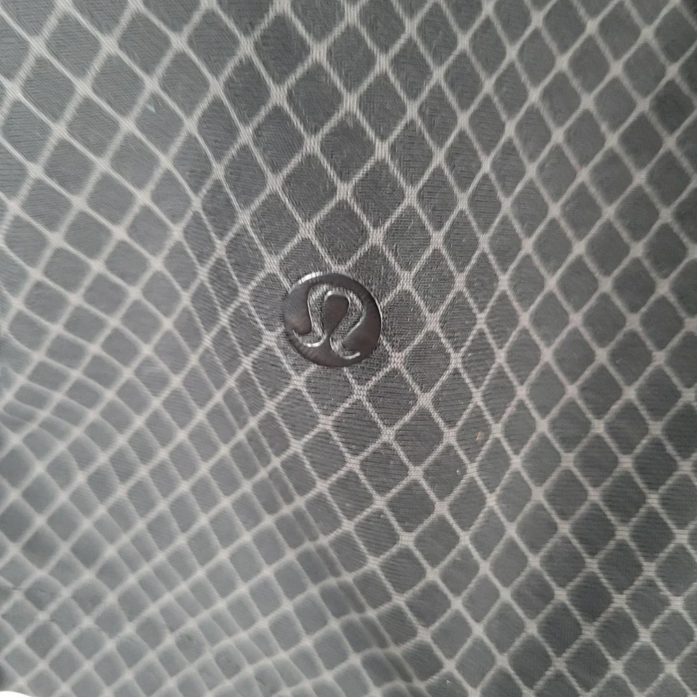 Lululemon Commission Shorts Men 34 Black Gray Diamond Grid Pattern Technical